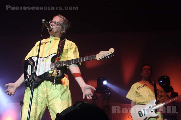 DEVO - 2008-06-03 - PARIS - Espace Charlie Parker - Grande Halle - 